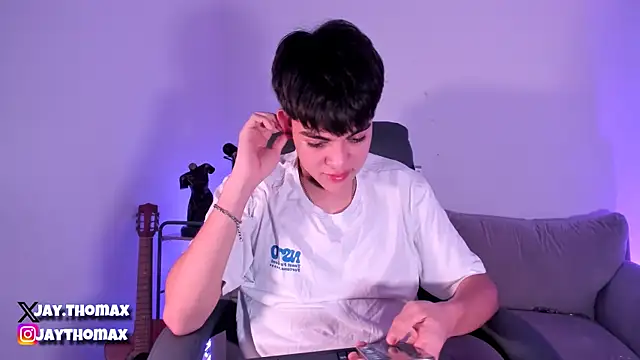 Snapshot of JaycoThomas chatting on 02.01.25 JaycoThomas online show from 02.01.25