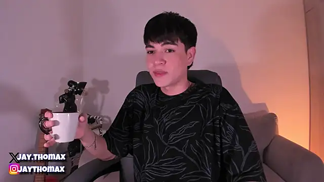 Snapshot of JaycoThomas chatting on 02.08.25 JaycoThomas online show from 02.08.25