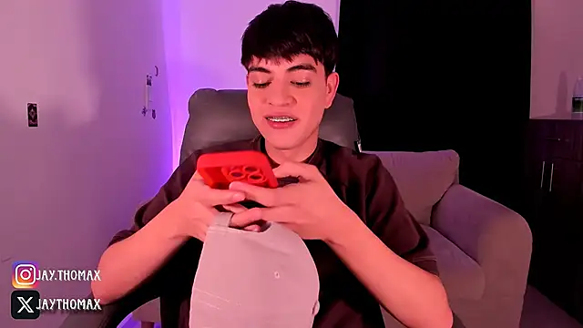 Snapshot of JaycoThomas chatting on 10.03.25 JaycoThomas online show from 10.03.25