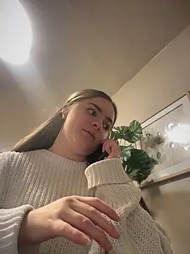 imlindapink online show from 11.25.25