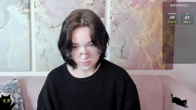 Snapshot of fiamoory chatting on 05.28.26 fiamoory online show from 05.28.26