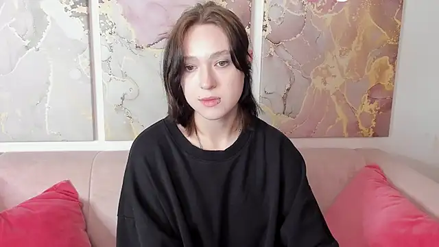 Snapshot of fiamoory chatting on 06.14.26 fiamoory online show from 06.14.26