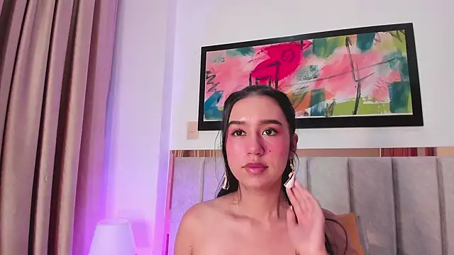 LaraGoldd online show from 12.20.24