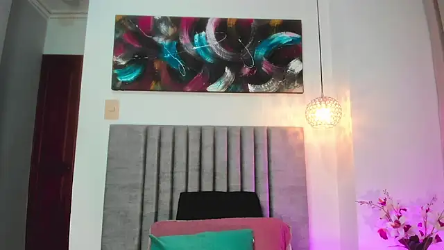 LaraGoldd online show from 10.09.25