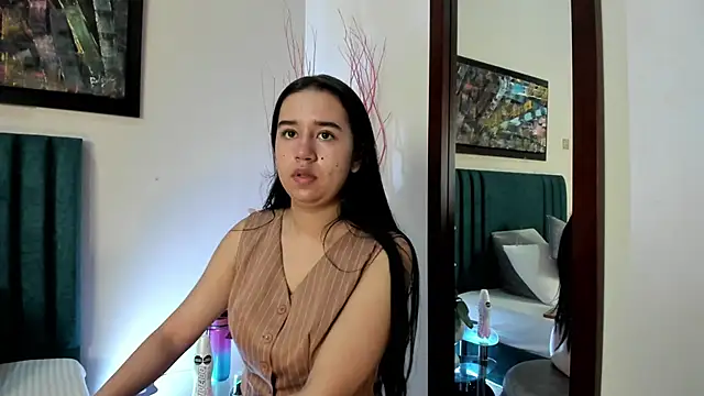 LaraGoldd online show from 02.04.26