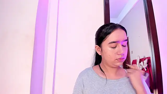 LaraGoldd online show from 02.14.26