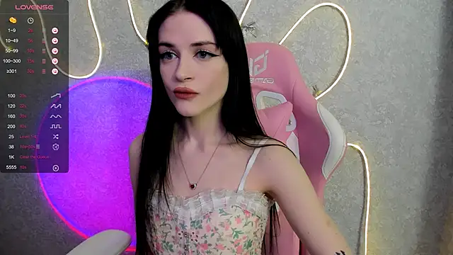 Molly Crystall online show from 05.15.26