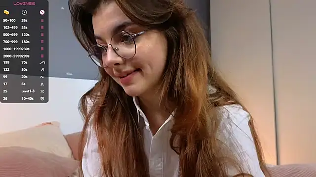 Snapshot of FlairEdgin chatting on 03.08.25 FlairEdgin online show from 03.08.25