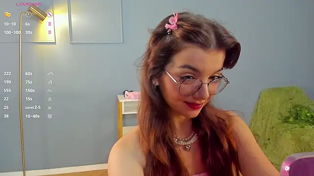 Snapshot of FlairEdgin chatting on 09.18.25 FlairEdgin online show from 09.18.25