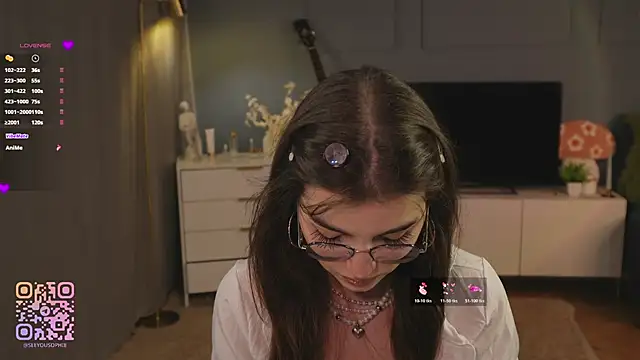 Snapshot of FlairEdgin chatting on 11.09.25 FlairEdgin online show from 11.09.25