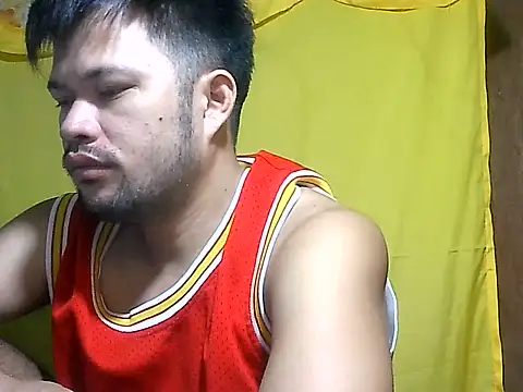 Snapshot of HairyHottestpinoyHandsome chatting on 07.11.26 HairyHottestpinoyHandsome online show from 07.11.26