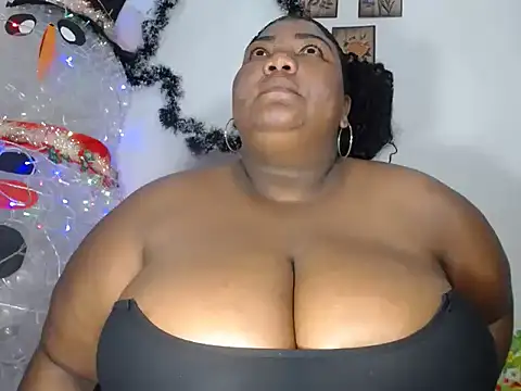 Snapshot of bustyboobsperver chatting on 12.12.24 bustyboobsperver online show from 12.12.24