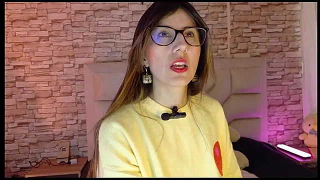 Snapshot of _jade_white_ chatting on 04.27.26 jade white online show from 04.27.26