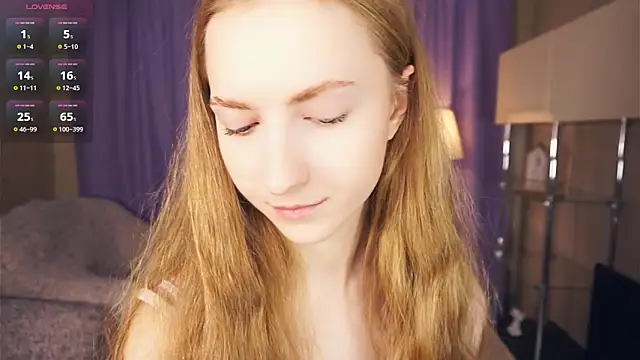 EsmaCarll online show from 01.09.25