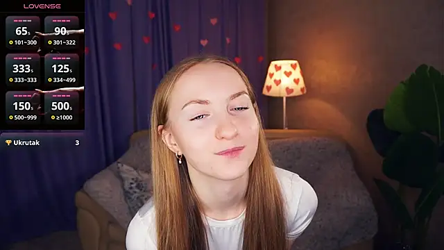 EsmaCarll online show from 02.24.25