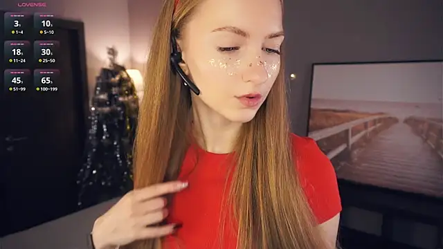 EsmaCarll online show from 12.22.25