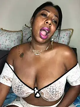 IsabellaaSmith online show from 12.28.24