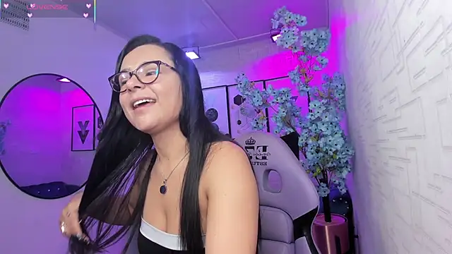 Snapshot of Tiara_rr chatting on 01.17.26 Tiara rr online show from 01.17.26