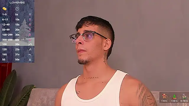 Snapshot of iamcamiloo_ chatting on 12.13.24 iamcamiloo online show from 12.13.24