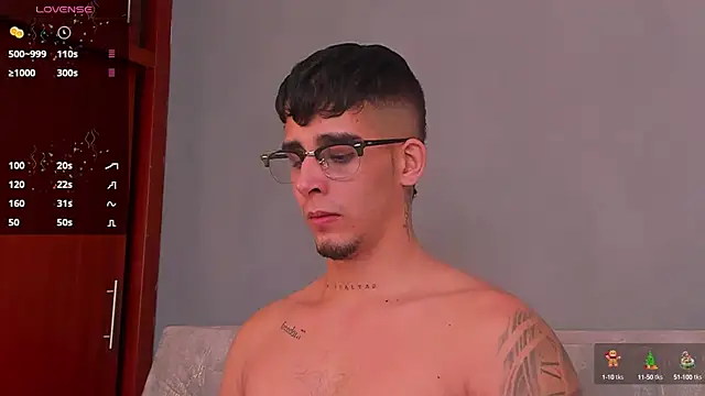 Snapshot of iamcamiloo_ chatting on 12.27.24 iamcamiloo online show from 12.27.24
