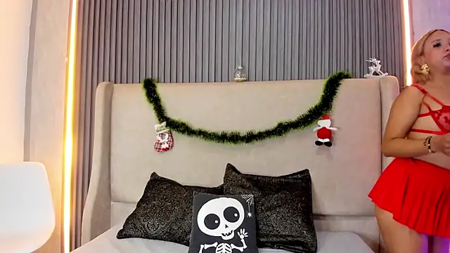 MelanieRoah online show from 12.22.25