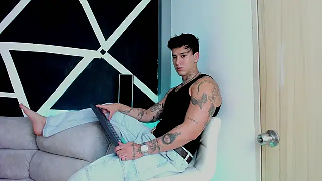 JUSTIN FULLER1 online show from 11.01.25