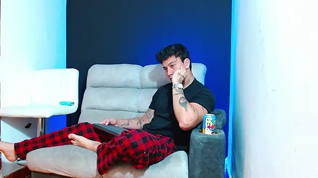 JUSTIN FULLER1 online show from 02.15.26