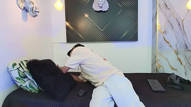 JordanAndAndrew online show from 10.29.25