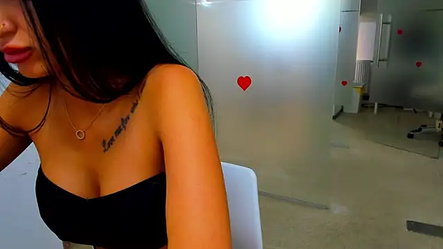 Snapshot of Queenrafaella chatting on 07.28.26 Queenrafaella online show from 07.28.26