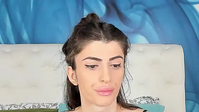 SkinnyDolly online show from 11.02.25