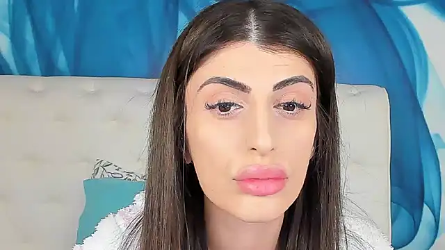 SkinnyDolly online show from 03.04.26