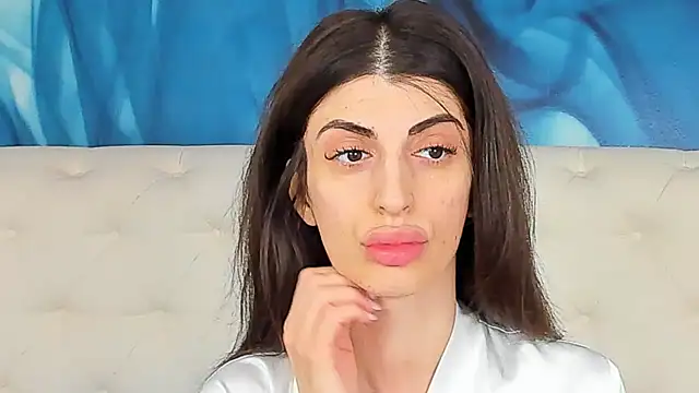 SkinnyDolly online show from 04.18.26