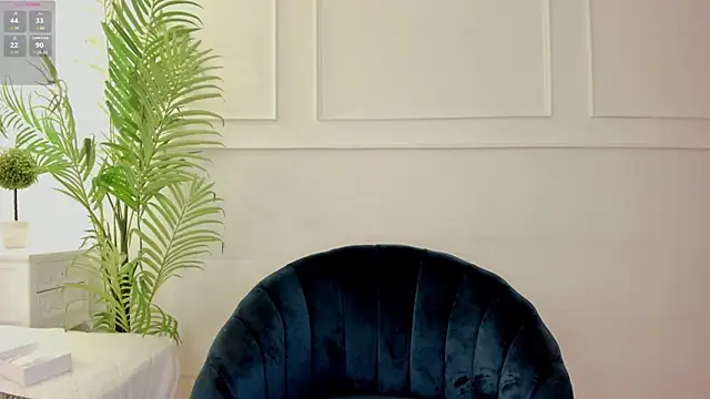 Abril Storm online show from 03.21.25