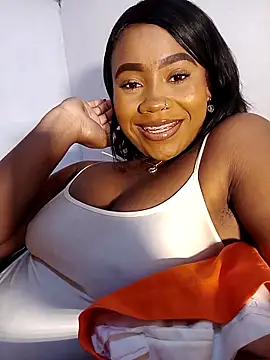 Abril Storm online show from 10.12.25