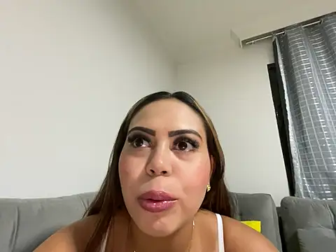 lariic online show from 03.21.25