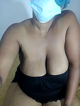 Snapshot of kumaricapalsex2 chatting on 11.15.25 kumaricapalsex2 online show from 11.15.25