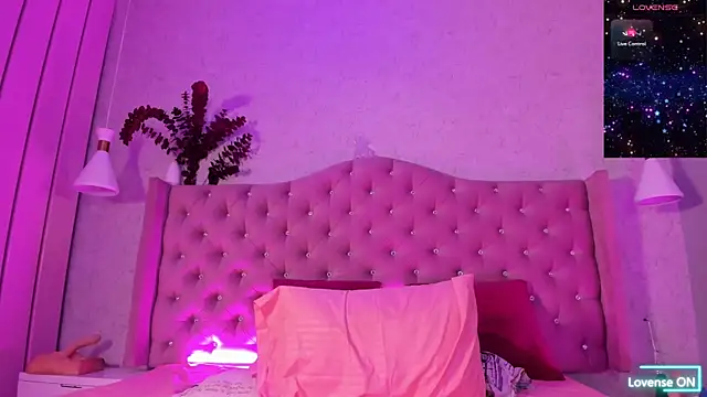 Snapshot of johannaMiller1 chatting on 01.23.25 johannaMiller1 online show from 01.23.25