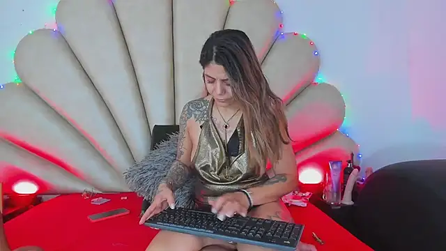 Anna  Spencer online show from 02.12.25