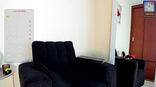 its  angelica  online show from 01.11.26