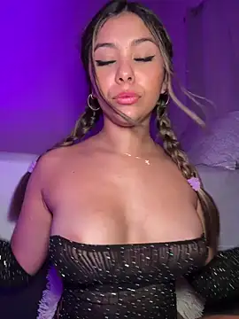 Snapshot of tuckersabrina chatting on 03.01.25 tuckersabrina online show from 03.01.25