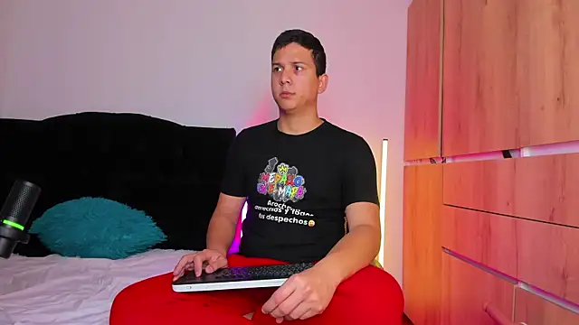 ANDREZALVAREZ online show from 11.07.25