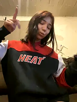 kittyprettybby online show from 10.04.25