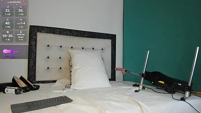 kinky polar online show from 02.25.26