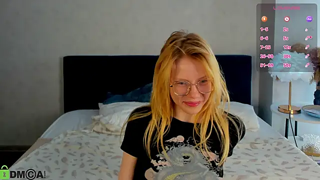 Snapshot of Esme_Runn chatting on 05.21.26 Esme Runn online show from 05.21.26