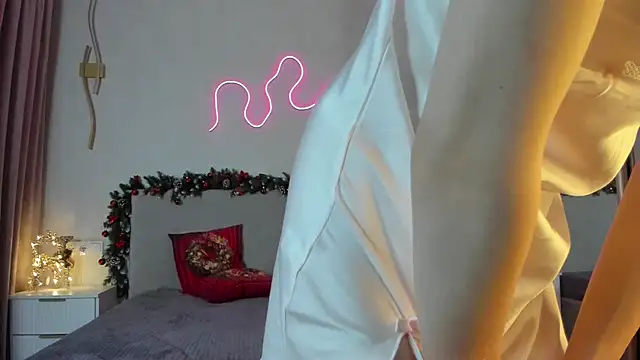 flora off online show from 01.10.25