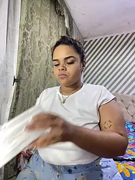 Evabigass online show from 02.26.26