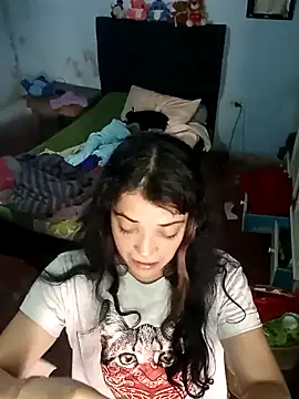 Snapshot of Elvishcassie_ chatting on 12.28.24 Elvishcassie online show from 12.28.24