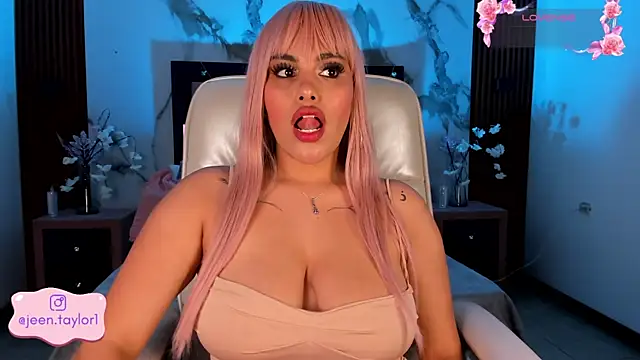 Snapshot of Jeen_Taylor chatting on 11.18.25 Jeen Taylor online show from 11.18.25