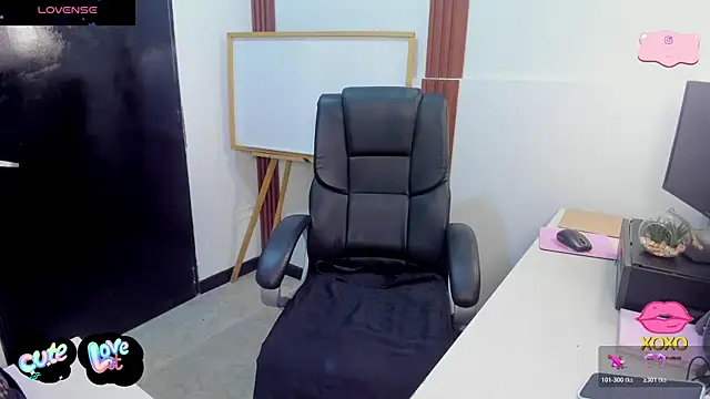 Snapshot of Jeen_Taylor chatting on 06.01.26 Jeen Taylor online show from 06.01.26
