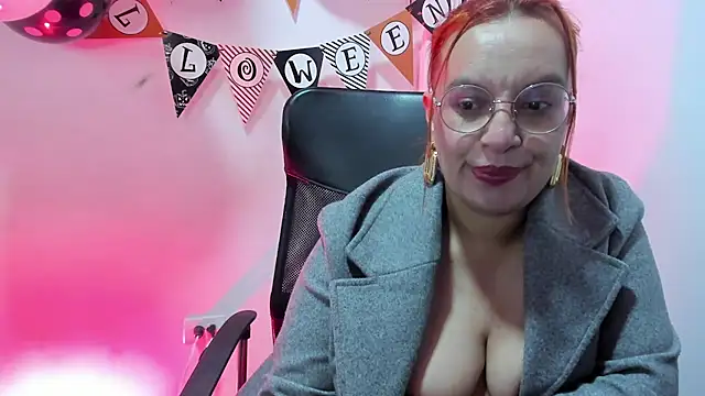 RoxieJackson online show from 10.25.25